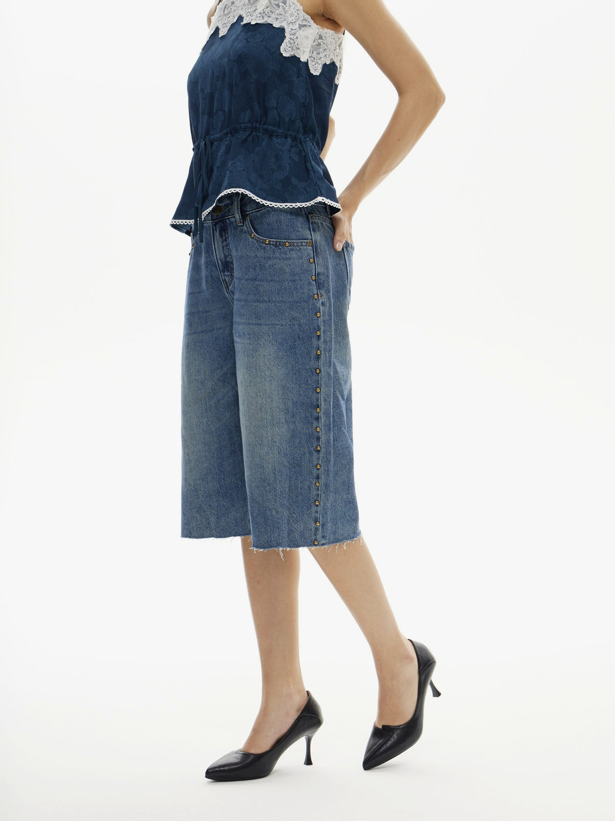 Vintage Beaded Baggy Denim Shorts | BTTW012